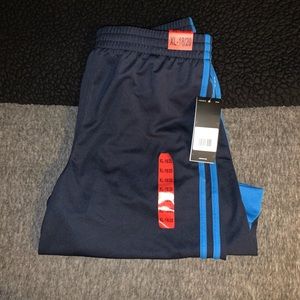 Adidas | XL Shorts 18/20